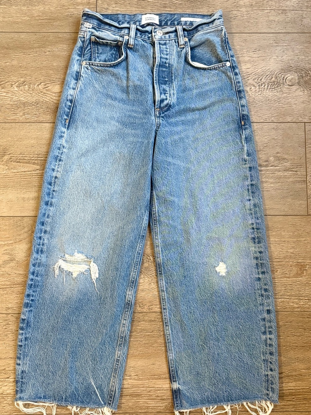 Citizens Of Humanity Ayla Light Blue Distressed Relaxed High Waisted Jeans
